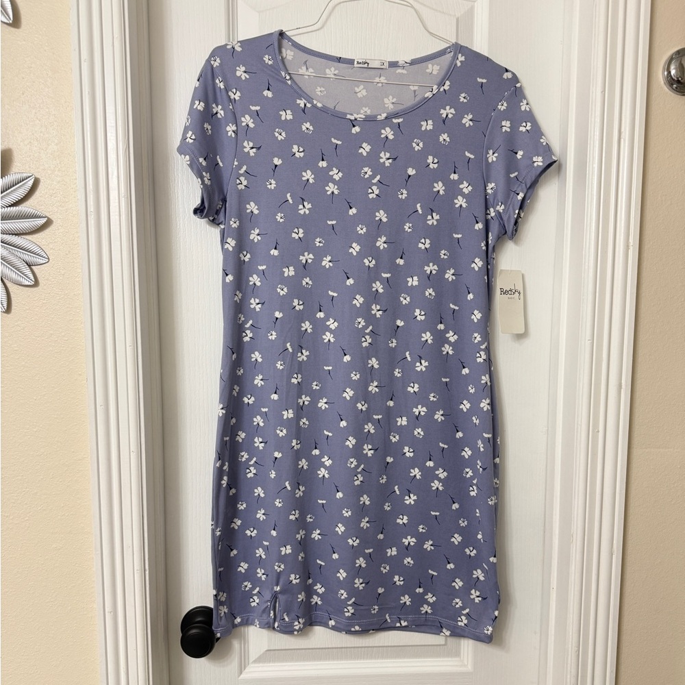 Redsky light blue purple white floral short sleeve dress casual crew neck 1X